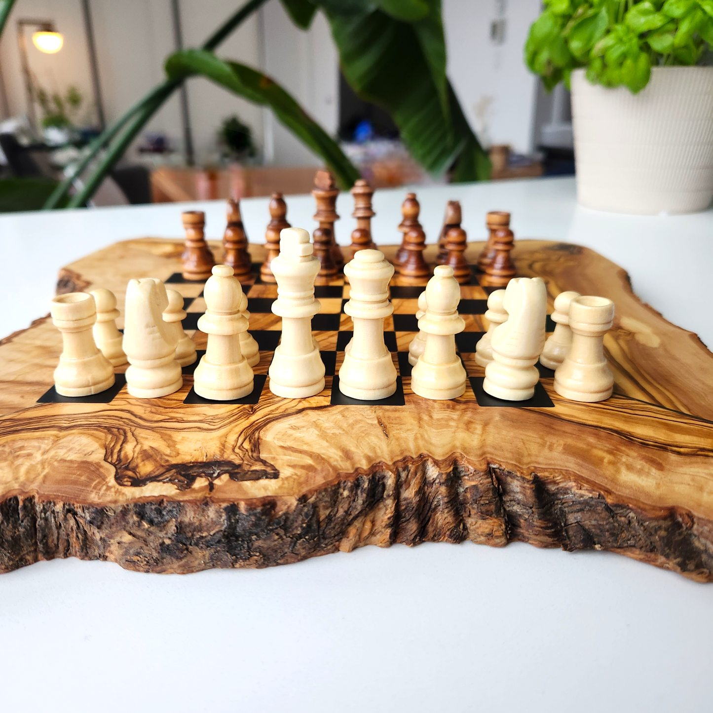 Live Edge Olive Wood & Epoxy Chess Board - 32 pieces - Black